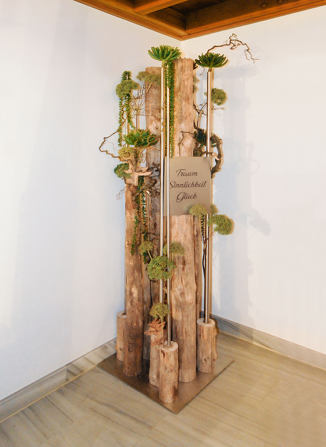 Dekorationsobjekt Aus Holz Mit Pflanzen - Bianca Obermaier Inspiration